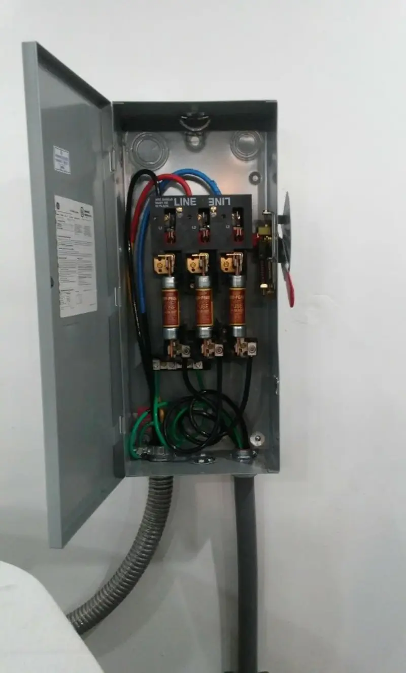 Three-phase disconnect switch installed for Smoke Detector Installation in Brea